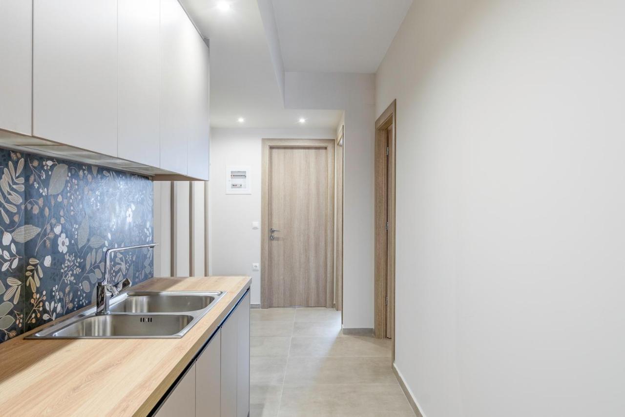 Divine 2Br Apartment In The Heart Of Атина Екстериор снимка